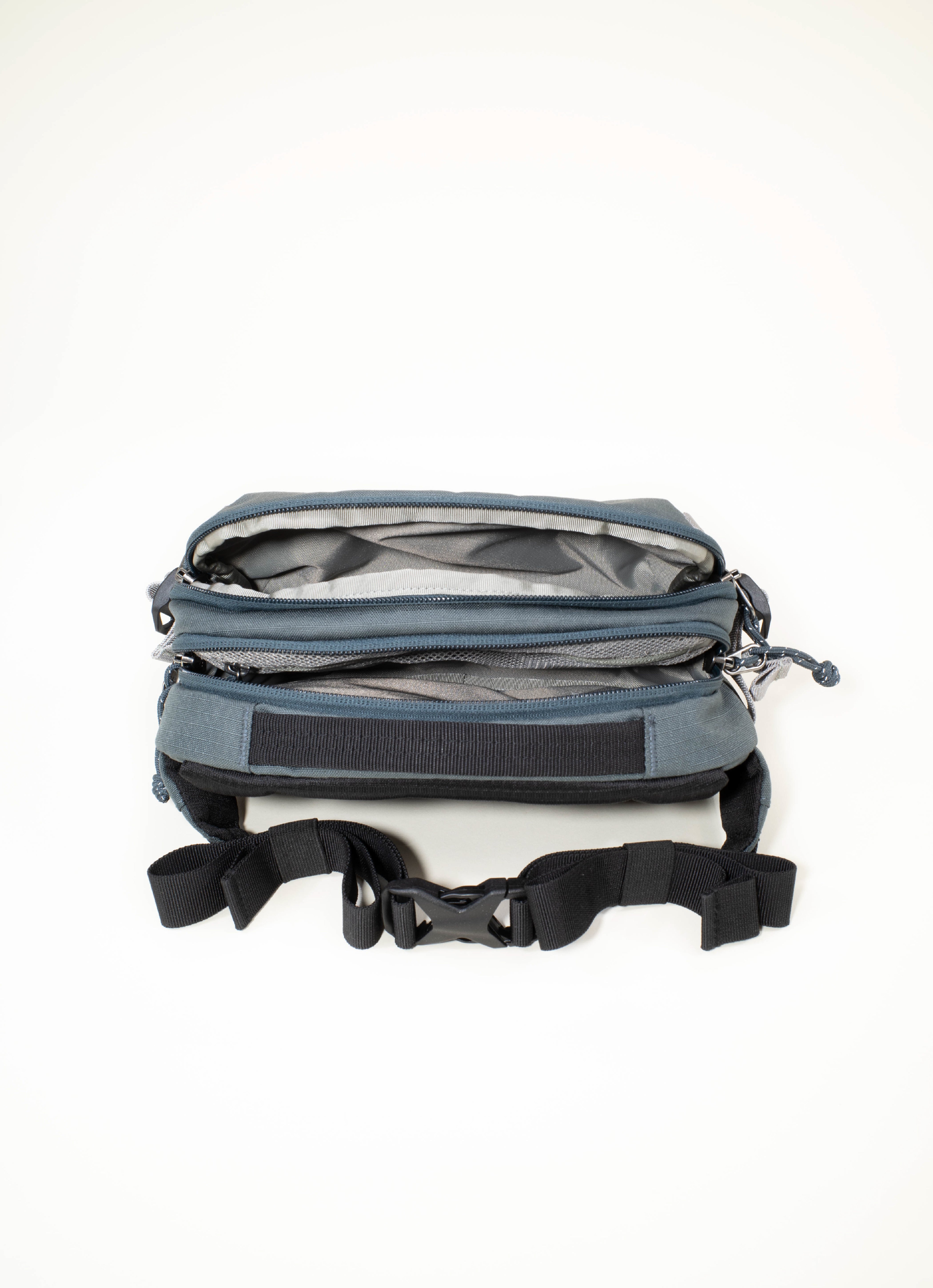 Wisp 1.5 Sling Bag - Black Storm