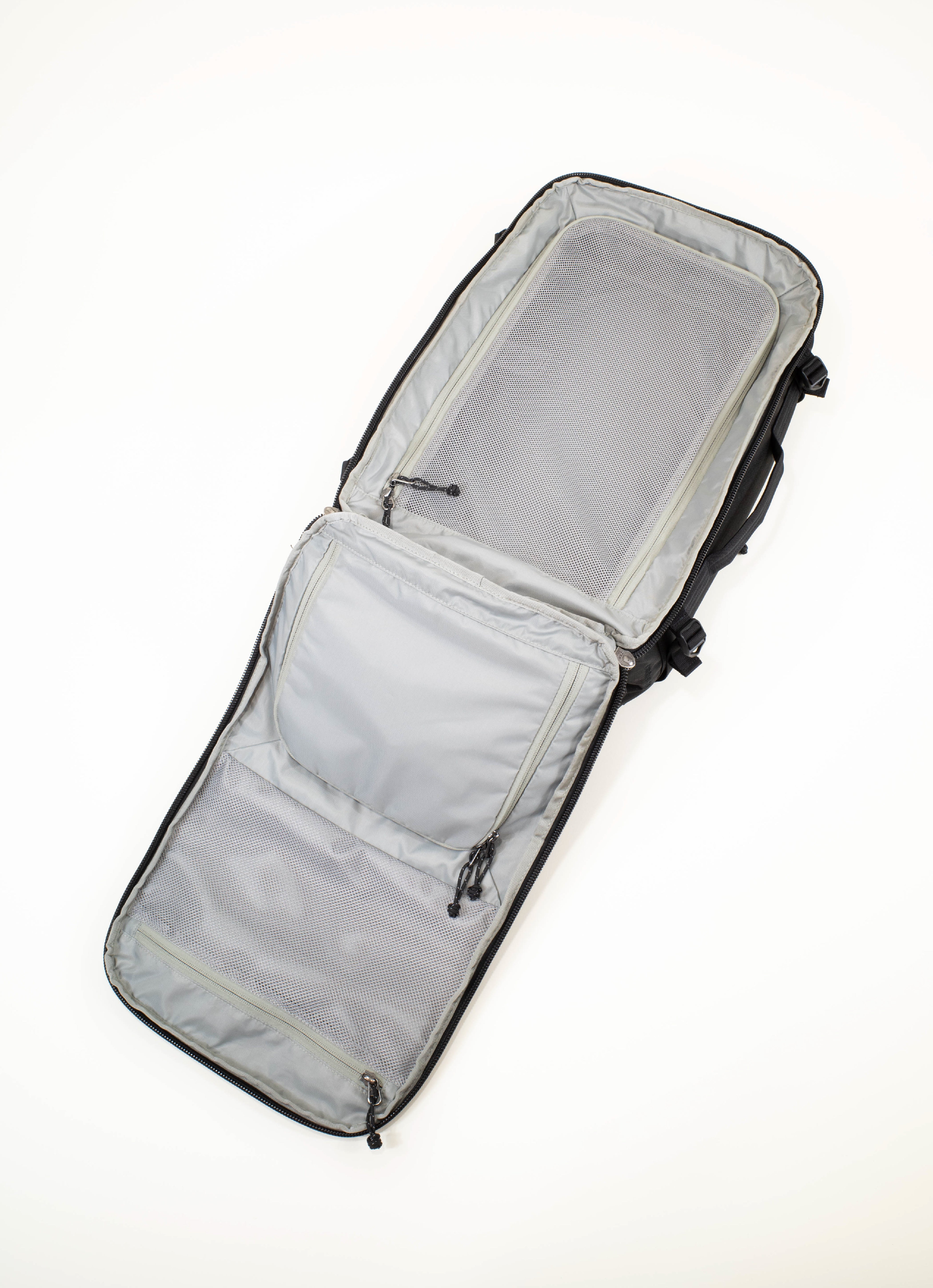 Cirrus 30 Travel Backpack - Black Storm